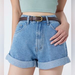 NWT. Size small (4) high rise denim shorts